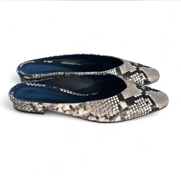 Banana Republic Black and White Snakeskin Mules Size 7 - Picture 5 of 7